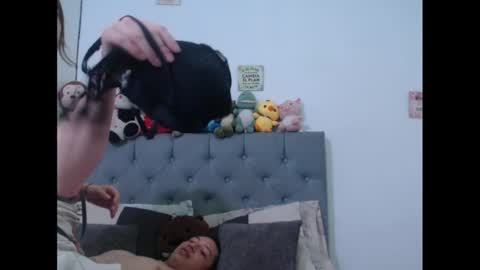 Snapshot of sweethoney22_ chatting on 3, 2, 2025 Sabrina y Eliot online show from 3, 2, 2025