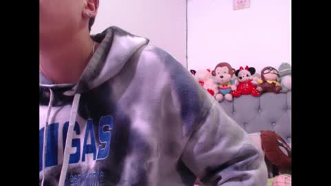 Snapshot of sweethoney22_ chatting on 12, 2, 2025 Sabrina y Eliot online show from 12, 2, 2025