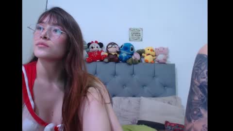 Snapshot of sweethoney22_ chatting on 12, 3, 2025 Sabrina y Eliot online show from 12, 3, 2025