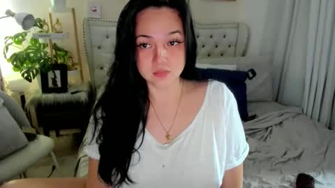 Layla online show from 22, 10, 2025