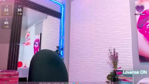 Snapshot of sweetieandjuiicy chatting on 18, 2, 2025 Call me Nataly  online show from 18, 2, 2025