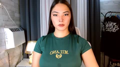 sweetiefox1 online show from 7, 11, 2025