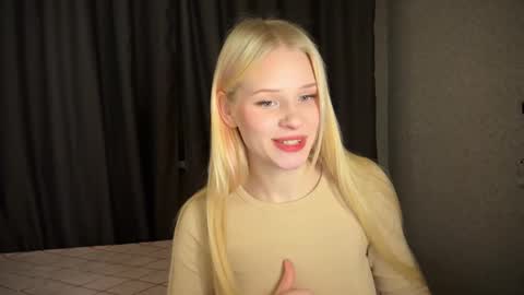 sweetie Lisa3 online show from 2, 1, 2025