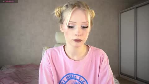 sweetie Lisa3 online show from 11, 3, 2025