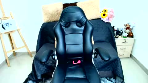 Isabella online show from 7, 6, 2026