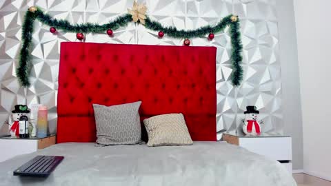 Lauren online show from 31, 12, 2024