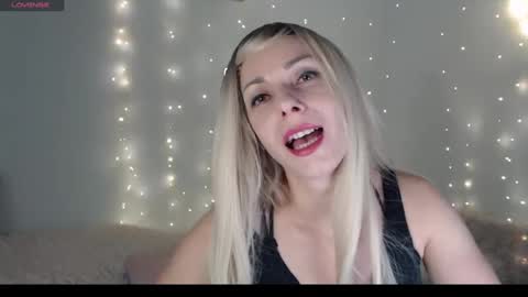 SweetLedySelin online show from 16, 12, 2024