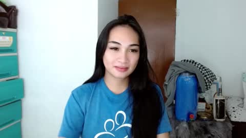 Snapshot of sweetlilly_18 chatting on 12, 12, 2024 Lilly online show from 12, 12, 2024