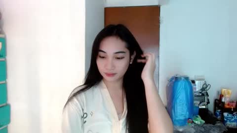 Snapshot of sweetlilly_18 chatting on 17, 1, 2025 Lilly online show from 17, 1, 2025