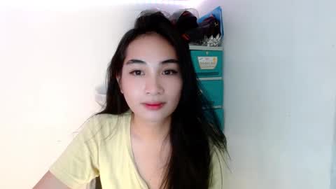 Snapshot of sweetlilly_18 chatting on 1, 2, 2025 Lilly online show from 1, 2, 2025