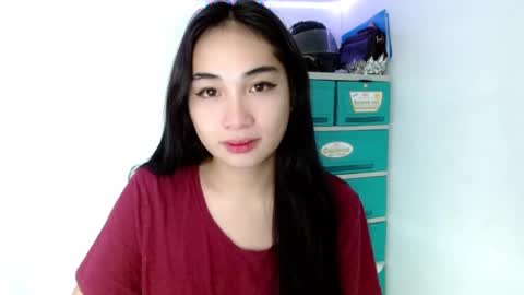 Snapshot of sweetlilly_18 chatting on 2, 2, 2025 Lilly online show from 2, 2, 2025