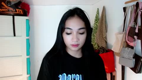Snapshot of sweetlilly_18 chatting on 20, 2, 2025 Lilly online show from 20, 2, 2025