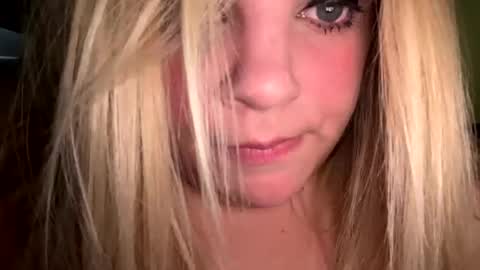 Lisa  online show from 6, 11, 2025