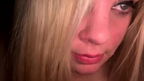 Lisa  online show from 21, 3, 2026