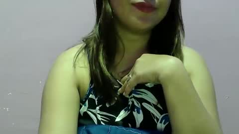 Snapshot of sweetliza20 chatting on 4, 3, 2025 Liz online show from 4, 3, 2025