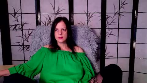 Snapshot of sweetlonglips_ chatting on 23, 7, 2026 JenJenny online show from 23, 7, 2026