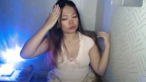Snapshot of sweetlover_nicole chatting on 19, 5, 2026 NICOLE online show from 19, 5, 2026