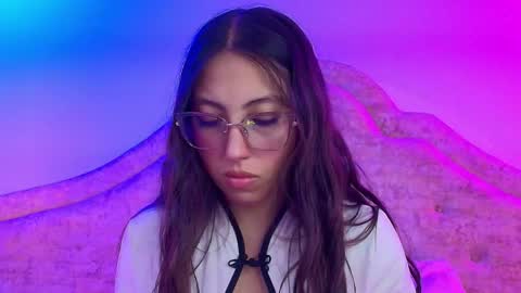 sweetlyundone online show from 18, 4, 2026