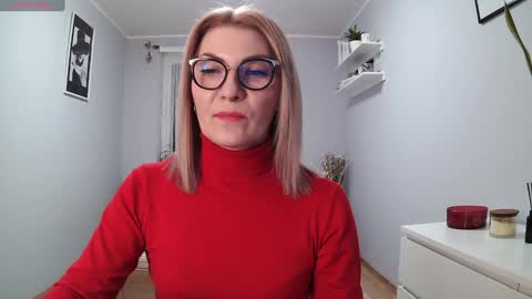 sweetmarthaaa online show from 8, 1, 2025