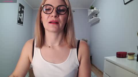 sweetmarthaaa online show from 14, 1, 2025