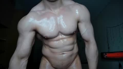 Snapshot of sweetmuscles_boy chatting on 24, 12, 2024 Lorenzo online show from 24, 12, 2024