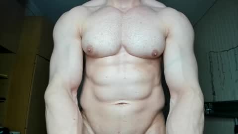 Snapshot of sweetmuscles_boy chatting on 30, 12, 2024 Lorenzo online show from 30, 12, 2024
