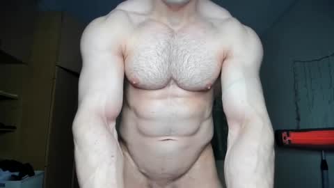 Snapshot of sweetmuscles_boy chatting on 7, 2, 2025 Lorenzo online show from 7, 2, 2025