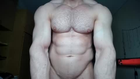 Snapshot of sweetmuscles_boy chatting on 8, 2, 2025 Lorenzo online show from 8, 2, 2025