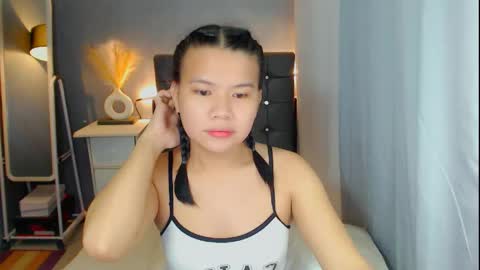 Snapshot of sweetnwildts chatting on 19, 4, 2026 Ghena online show from 19, 4, 2026