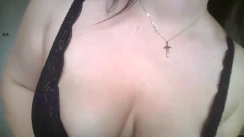 sweetpeach2025 online show from 26, 11, 2025