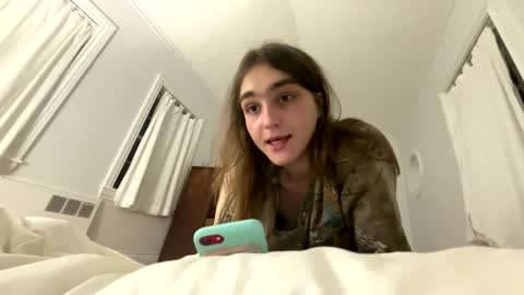 Snapshot of sweetpeach232323 chatting on 18, 12, 2024 sweetpeach232323 online show from 18, 12, 2024