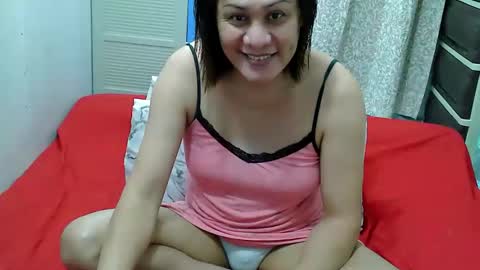 Snapshot of sweetpearlts4u chatting on 2, 2, 2026 sam online show from 2, 2, 2026