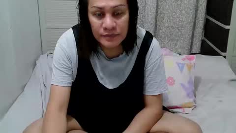 Snapshot of sweetpearlts4u chatting on 5, 4, 2026 sam online show from 5, 4, 2026