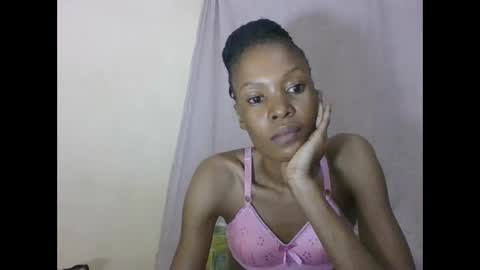 ESTHER online show from 17, 5, 2026