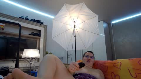 SweetRaisa online show from 2, 11, 2025