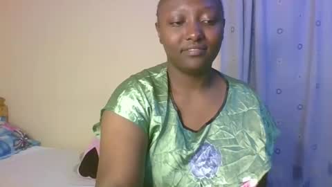 Snapshot of sweetrose2049 chatting on 14, 5, 2026 Rose Watetu online show from 14, 5, 2026
