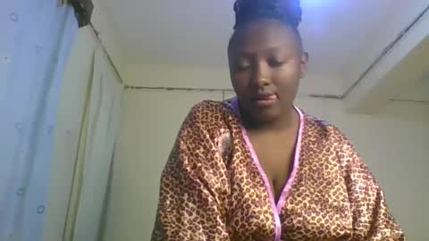 Snapshot of sweetrose2049 chatting on 3, 6, 2026 Rose Watetu online show from 3, 6, 2026