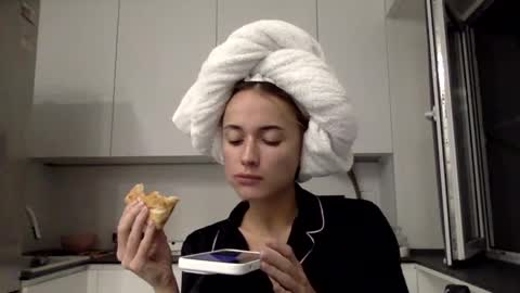 sweetsatalana online show from 13, 7, 2026
