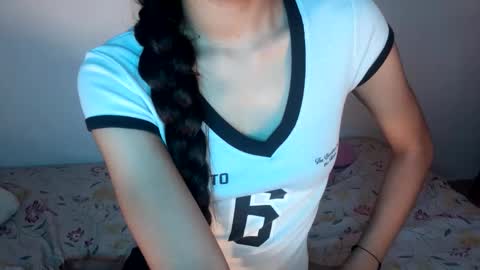 SweetSinnyX online show from 19, 4, 2026