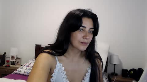 Snapshot of sweetsmile28 chatting on 8, 10, 2025 Dianis online show from 8, 10, 2025