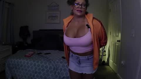 sweetsugar1979 online show from 5, 12, 2025