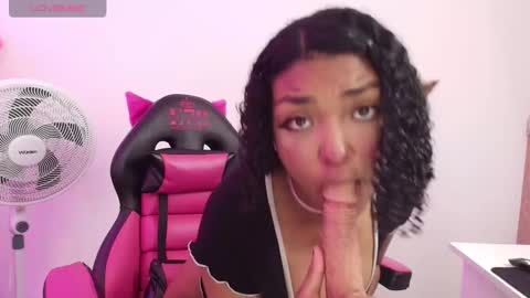 sweett m00n online show from 1, 10, 2025