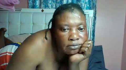 sweett_melly online show from 13, 2, 2025