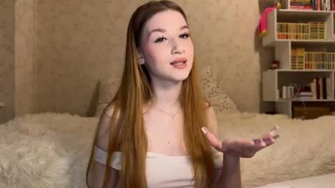 Lisa online show from 9, 9, 2025