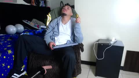 Snapshot of sweettguy_ chatting on 8, 6, 2026 Jei online show from 8, 6, 2026