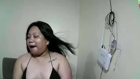 Snapshot of sweettightpussyhole chatting on 7, 5, 2026 mia and luna online show from 7, 5, 2026