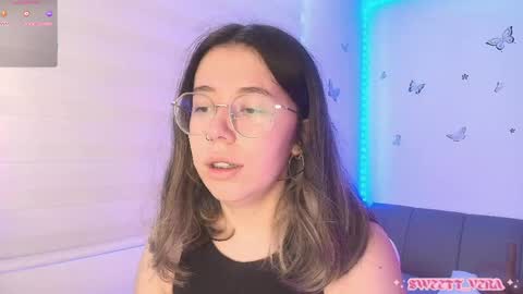 Snapshot of sweettvera_ chatting on 1, 5, 2026 Veronica Independent Model online show from 1, 5, 2026