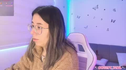 Snapshot of sweettvera_ chatting on 7, 5, 2026 Veronica Independent Model online show from 7, 5, 2026