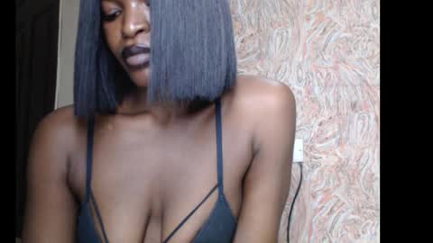 sweetxxboobsx online show from 22, 9, 2025