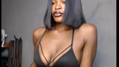 sweetxxboobsx online show from 5, 3, 2026